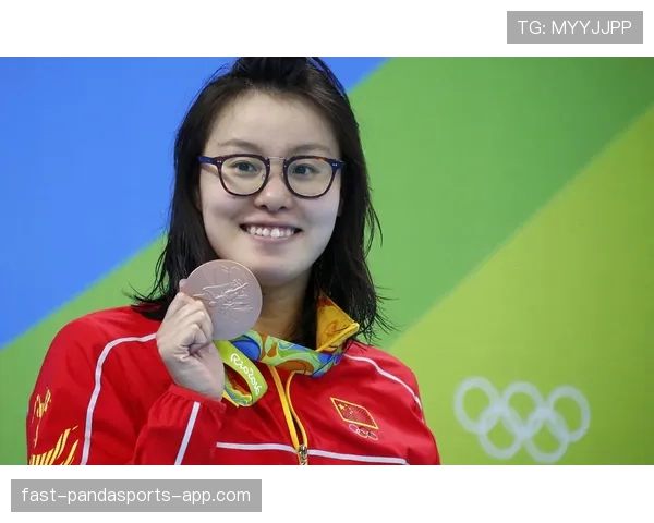 傅园慧这生活节奏太现实了，一秒泳坛女神秒变邻家大姐头！